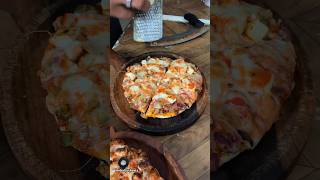 Pizza kaise banate hain 😱😋 shorts food pizza minivlog [upl. by Milone]