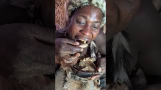 Wow 😯😋 Its a breakfast time See how Hadza boy enjoy his breakfast hadzabetribe food [upl. by Burnight340]