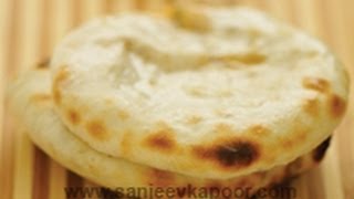 Amritsari Aloo Kulcha  Sanjeev Kapoor Khazana [upl. by Downing]