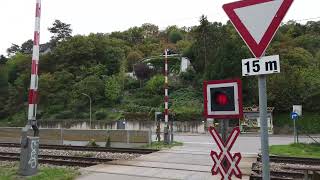 Bahnübergang Kritzendorf Silberseestraße [upl. by Ysirhc]