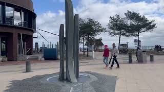 SCHARBEUTZ  Rundgang im März 2024 ☀️ Strandpromenade 😍 Bau der Seebrücke 🚧 Walking Tour 4K 🚶🏻‍♂️ [upl. by Derr]