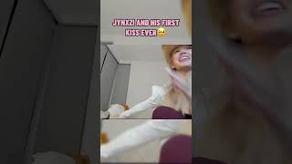 Bro’s first kiss ever🥹💋 fyp jynxzi jynxziclips breckiehill rainbowsixsiege viral subscribe [upl. by Arondel]