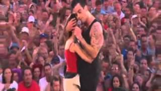 Robbie Williams live at Knebworth Come Undone [upl. by Modestia]