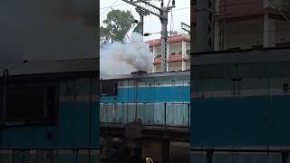 Smoking 🥵 IN FRAME 20415 Kashi Mahakal express Shuntingalcolocomotive short trending [upl. by Rim]