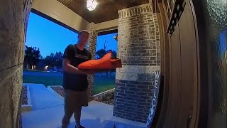 DoorDash Pizza Delivery Guy Upset Over 5 Tip [upl. by Art]