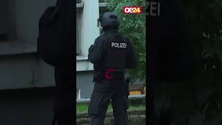 Messerangriff in Moers Polizei erschießt Angreifer [upl. by Attem338]