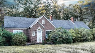 ABANDONED Family Home Mysteriously Left Behind 24 Years Ago with Everything Left Behind [upl. by Ban]