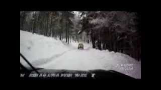 Renault R4 dans la neige [upl. by Sunshine]