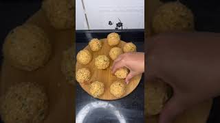 Bolinha de Frango com Batata e Queijo [upl. by Glaab]