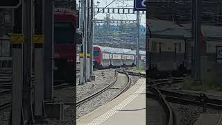 Winterthur Bahnhof beim Züge im Sommer [upl. by Enautna]