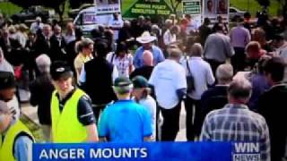 WIN News Shepparton Opener  Monday 8 November 2010 [upl. by Illac153]