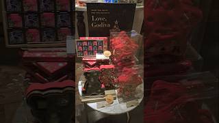 Godiva chocolate Christmas gift 聖誕限定朱古力 Vcity godiva advent calendar calender 📅 [upl. by Sharman203]