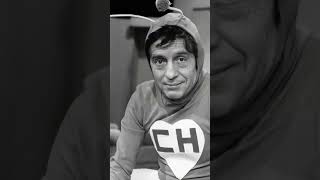 El chespirito infiel Se burlan de Nodal y lo llaman el Chespirito infiel [upl. by Kimbra833]