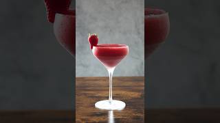 FROZEN STRAWBERRY DAIQUIRI cocktail mixology strawberry drink youtube [upl. by Augusta]