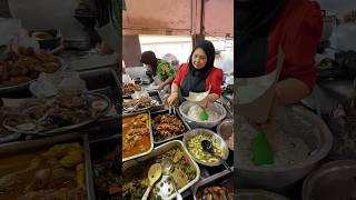 Makcik ni jual nasi dagang murah ada 20 jenis lauk sedap [upl. by Petigny487]