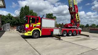 London Fire Brigade TL02E  EX21 HPU  64M TL Demonstration [upl. by Marje799]