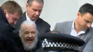 WikileaksGründer Julian Assange in London festgenommen [upl. by Baptlsta]