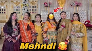 Mehndi Per Sab Cousins Ne Dance Kiya 💃  Mehndi Event 🥰 [upl. by Urbai]