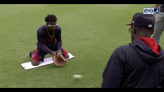 Ron Washington runs Braves rookie Ozzie Albies through fielding drills [upl. by Addi]