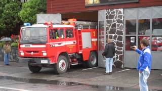 Bomberos Pucón saliendo a accidente camino a Villarrica Engine 3 Pucon FD goes to a car crash [upl. by Nahttam835]