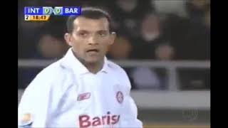 Iarley vs Barcelona Mundial de Clubes 2006 [upl. by Brittan]