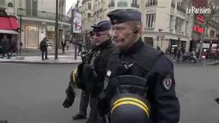 Gilets jaunes  en immersion avec les CRS pendant les manifestations à Paris [upl. by Naffets]