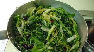 Scarola ricette con alici  Sauteed Escarole with garlic and anchovies [upl. by Lectra]