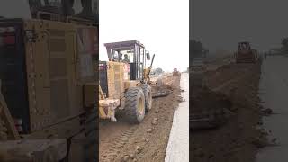 Motor grader working video cat grader machine grader operator techniques and training grader [upl. by Seldun]