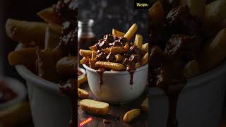 🍟🥩🌿🇨🇦 How to Cook Canadian Poutine with Beef Gravy 🍽️ Canadian Poutine with Beef Gravy Recipe 🛢️ [upl. by Sinnaiy]