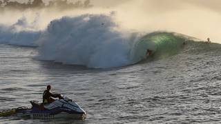 Jamie OBrien SCORES Wave of the Evening at Pipeline [upl. by Sjoberg779]