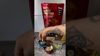 Bombom proteico com apenas 3 ingredientes 🍫💪 Receita fácil e deliciosa 😋 academia dieta [upl. by Ahtamat]