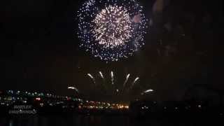 Jubilee Fireworks Holdin On LInternational Des Feux Loto Quebec [upl. by Ihc]