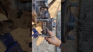 Intra V30 brake problem tatasmallcommercialvehicle tataintrav30 repairs gourisankartransports [upl. by Akenit577]