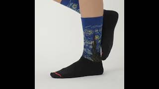 Chaussettes MuseARTa  Vincent van Gogh  La nuit étoilée [upl. by Kciredorb]