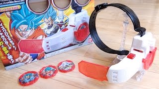 100種以上の音声が鳴る！ DXライジングスカウター レッドVer ドラゴンボールディスクロス レビュー！超サイヤ人ゴッドSS孫悟空 ベジータ ウイスの3枚付属 [upl. by Kilby]