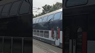 Siemens Vectron og dobbeltdækkervogne på Borup station danmark dsb [upl. by Baudelaire165]