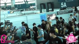 大酥團ampSosius 110912 SNSD Leaving Taiwan Taoyuan Airport 1  FanCam [upl. by Nosila]