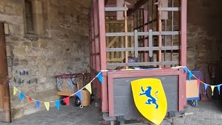 WALKING ALNWICK CASTLE PART 1 ARTISANS COURTYARD AND DRAGON QUEST [upl. by Bible809]