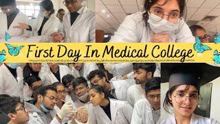 FIRST DAY IN MEDICAL COLLEGE 🦋 aftr protest MBBSfunneet mbbscollege medico mbbs vlog student [upl. by Hnim707]