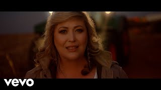 Liezel Pieters  Waar Ek Hoort Official Music Video [upl. by Annoek67]