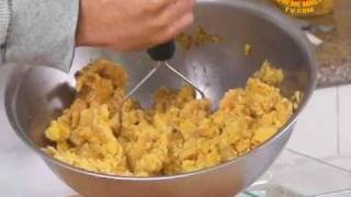 Mangu Dominican Plantain Delight That is so Good In Spanish [upl. by Modestia]