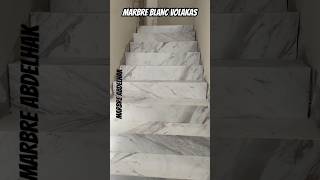 Escaliers en marbre blanc Volakas finition 45° marblemarbreتركيبالرخامأنواعالرخامرخامstairs [upl. by Nagear]