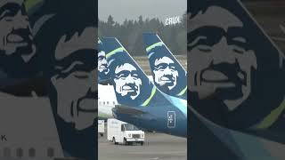 Alaska Airlines Plane Loses Window MidAir Makes Emergency Landing [upl. by Larimore]