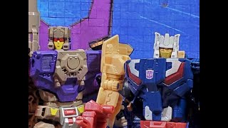 Custom Review of the Transformers IDW Shattered Glass Chromedome and Hardhead [upl. by Demmy]