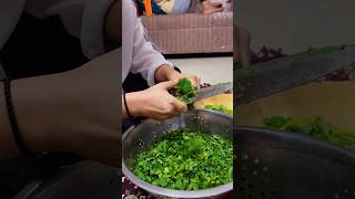 Sardia yani hari sabjiya🥶 nehabisht cooking pahadi palak ytshorts food homemadefood likeme [upl. by Annaiv]