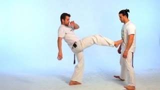 How to Do the Ponteira  Capoeira [upl. by Cenac707]