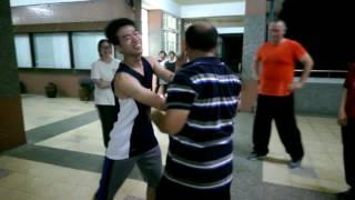 Zeng Xiang Bo 增祥柏 Wing Chun Instruction Sticking hands applications [upl. by Nashom404]