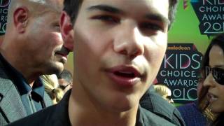 Taylor Lautner at the 2010 Nickelodeon Kids Choice Awards [upl. by Mariam86]