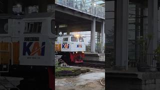 KERETA BALAP originalvideo reelsvideo keretaapi [upl. by Susann]