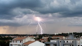 Orage du 23 juillet 2014  Nîmes  Foudre [upl. by Flosser6]